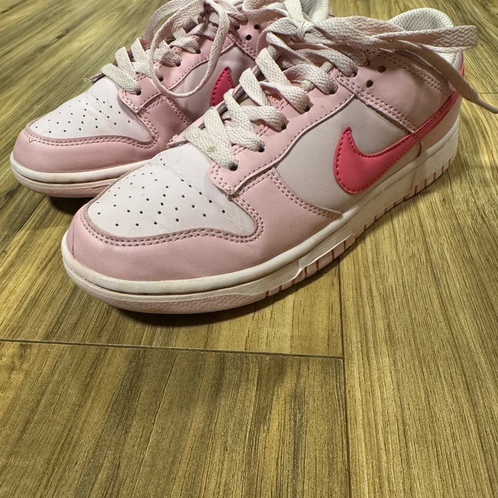 Women's Nike Dunk Low Dh9765-600Pink shoes Size 8 1 Scratch 1 Cut & Crease
